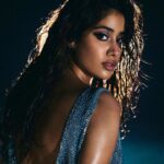 Janhvi Kapoor Instagram - dark waters 🌊