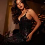 Janhvi Kapoor Instagram - dinner on the go 🥗🥡🍽️