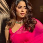 Janhvi Kapoor Instagram - Kolkata with @kalyanjewellers_official 💕