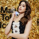 Janhvi Kapoor Instagram – A night to remember ft. the new #OPPOFindN3Flip ✨
#MadeToBeIconic