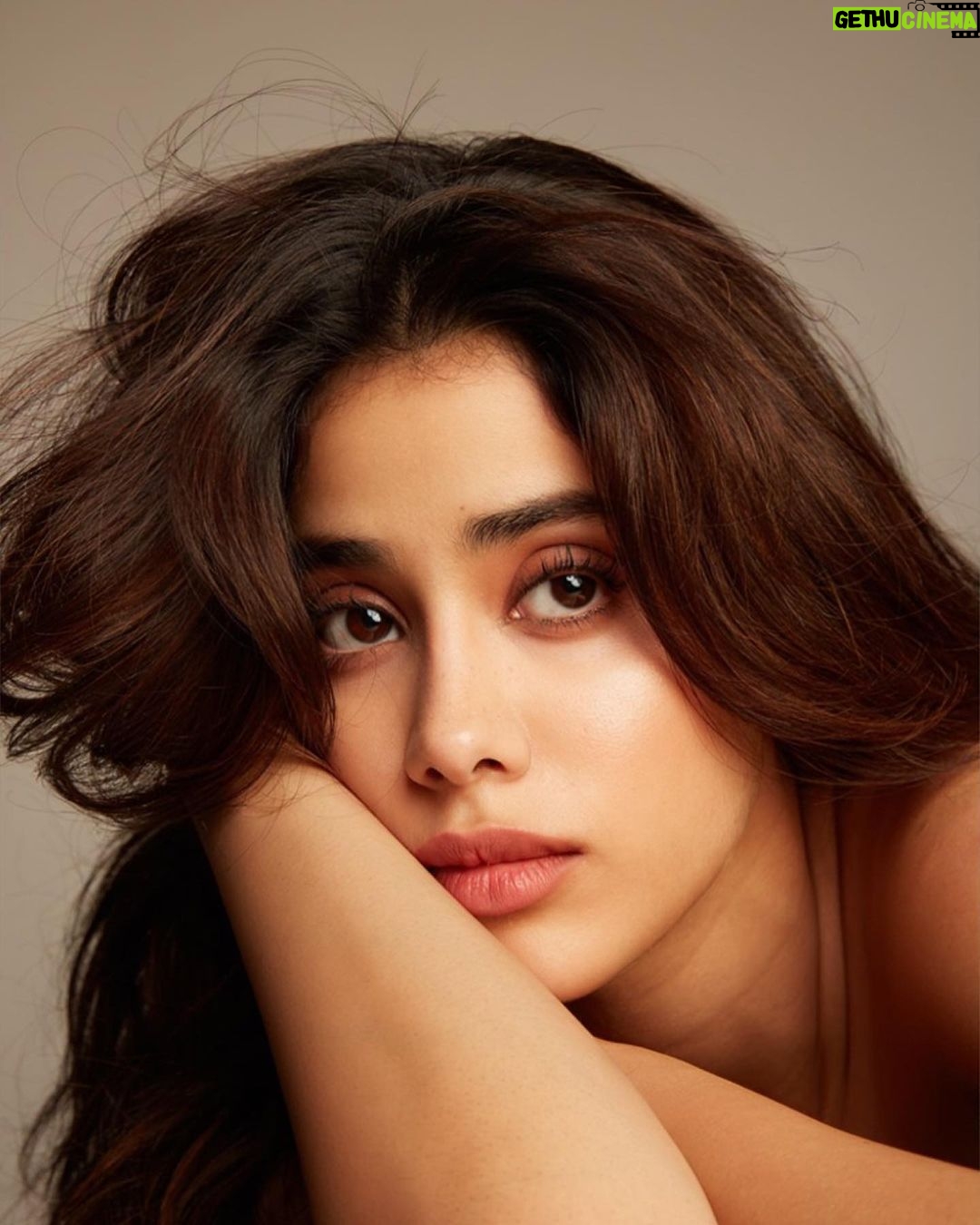 Janhvi Kapoor Instagram - post pack up portraits of a dreamer