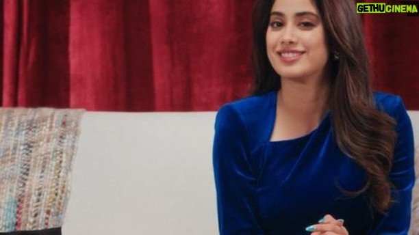 Janhvi Kapoor Instagram - Drools cat food is purr-fectly crafted for your precious feline friend! 🐱❤️ It is a pure unadulterated meal, made with Real Ingredients that your cat can savor with every bite! It offers optimum protein and energy along with essential nutrients such as Omega 3 & 6 Fatty Acids, Prebiotics & Probiotics to keep your growing cat healthy and active! 🐾 Drools, Feed Real Feed Clean ❤️ #droolsindia #cats #catfood #pets #petnutrition #petparents