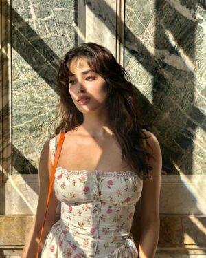 Janhvi Kapoor Instagram - Eat Pray Love