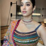 Janhvi Kapoor Instagram - @kalyanjewellers_official ✨