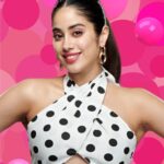 Janhvi Kapoor Instagram - 🌟Spot the Hottest Sale of the year with @janhvikapoor!🌟 The Nykaa Hot Pink Sale Starts on 21st July, 4PM 👀 Stay tuned for the hottest discounts and unleash your inner diva! 💄✨ Are you ready to start adding the hottest products to your Pink Box? #NykaaHotPinkSale2023 #HottestSaleOfTheYear #SpotWhatsHot