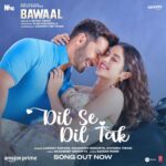 Janhvi Kapoor Instagram - “Chhalak gaye naina, Tune mann bhar diya… Mere khaali se dil ko yun, Tune ghar kar diya..” ♥️ #DilSeDilTak song out now Link in Bio Produced by #SajidNadiadwala and Directed by @niteshtiwari22 #BawaalOnPrime, July 21 on @primevideoin @varundvn @ashwinyiyertiwari @wardakhannadiadwala @nadiadwalagrandson @earthskynotes @pglens @mehrotranikhil @bawlekiduniya #BhushanKumar @tseries.official @akashdeep.sengupta @laqshaykapoor @imsuvarnatiwari @kausarmunir @azeemdayani