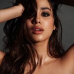 Janhvi Kapoor Instagram – 🌪️