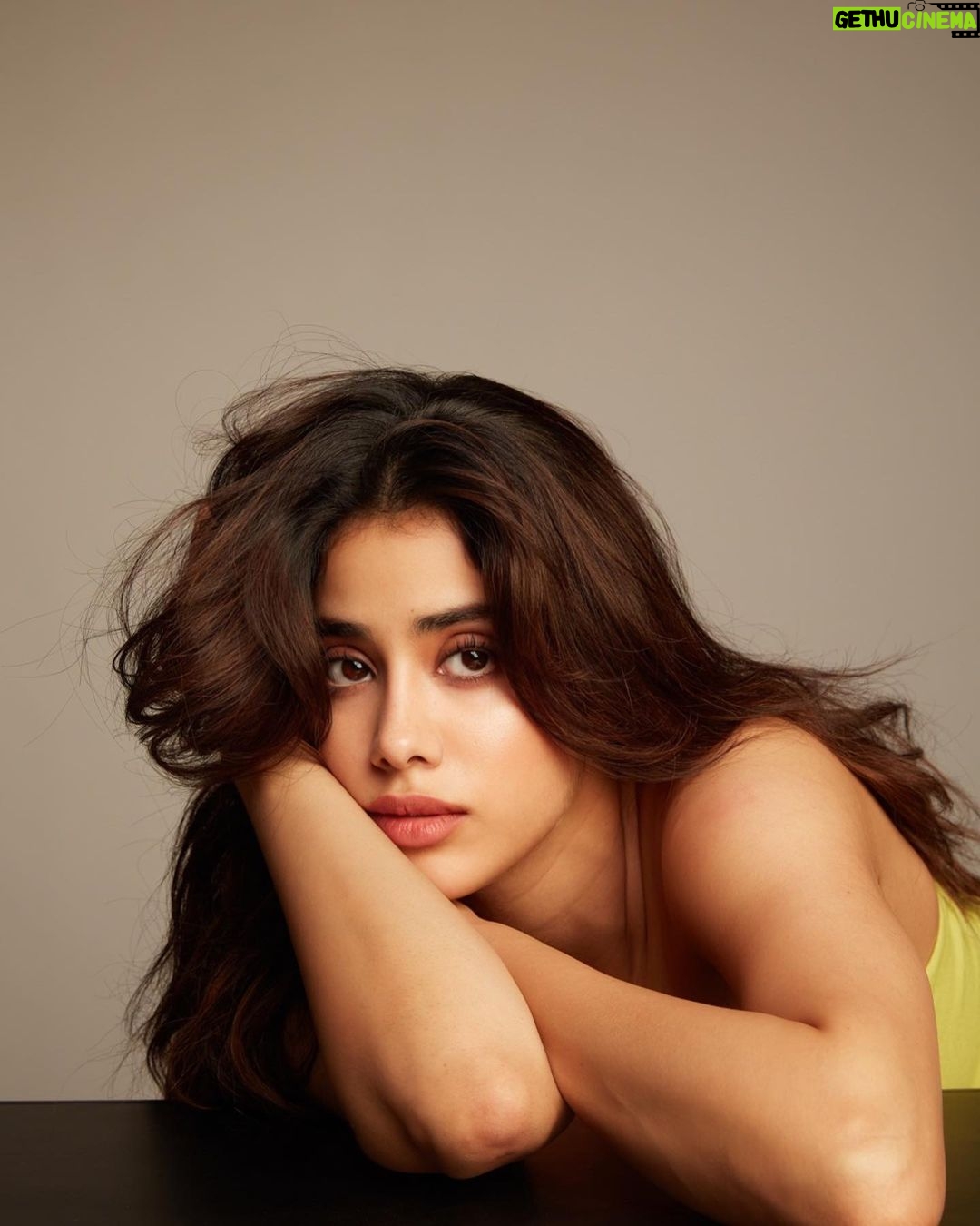 Janhvi Kapoor Instagram - post pack up portraits of a dreamer