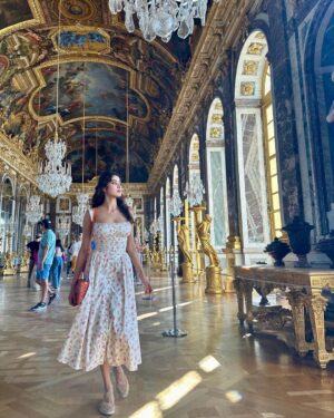 Janhvi Kapoor Instagram - Eat Pray Love