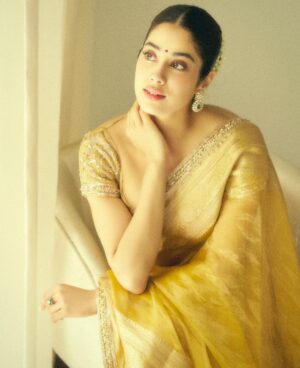 Janhvi Kapoor Instagram - Happy Ganesh Chaturthi 💕