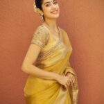 Janhvi Kapoor Instagram - Happy Ganesh Chaturthi 💕