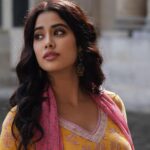 Janhvi Kapoor Instagram - #Bawaal mems 💕