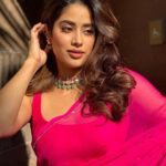 Janhvi Kapoor Instagram - Kolkata with @kalyanjewellers_official 💕