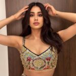 Janhvi Kapoor Instagram - @manishmalhotra05 ✨🔥👏🏼 ❤️