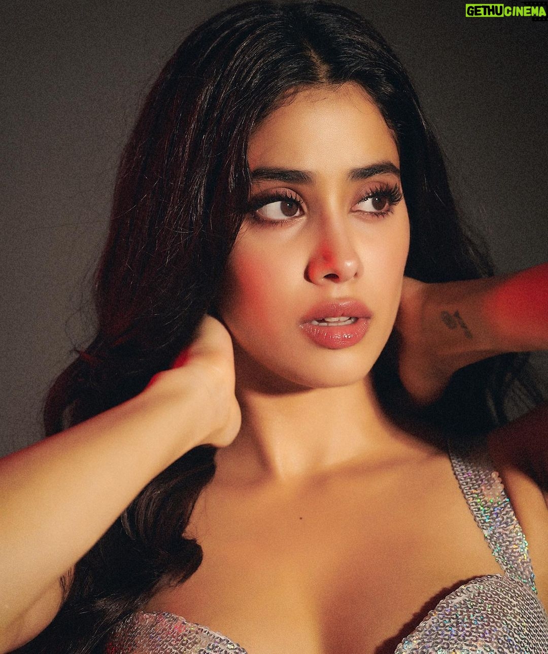 Janhvi Kapoor Instagram - 🪩💎🪩💎🪩💎