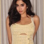 Janhvi Kapoor Instagram - mooood since our last two screenings 🥳❤️💕👼🏻 #Bawaal