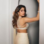 Janhvi Kapoor Instagram - 🕊️
