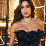 Janhvi Kapoor Instagram - 🖤
