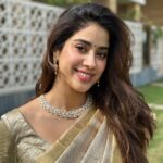 Janhvi Kapoor Instagram - and now it feels like 2024 has begun :) గోవిందా గోవిందా 🙏🏼 ☀️