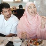 Janna Nick Instagram - So far misha ok tak? #suratdarituhan Rindu 🥹 Pink abaya from @do_buy_abaya