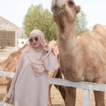 Janna Nick Instagram - So far misha ok tak? #suratdarituhan Rindu 🥹 Pink abaya from @do_buy_abaya