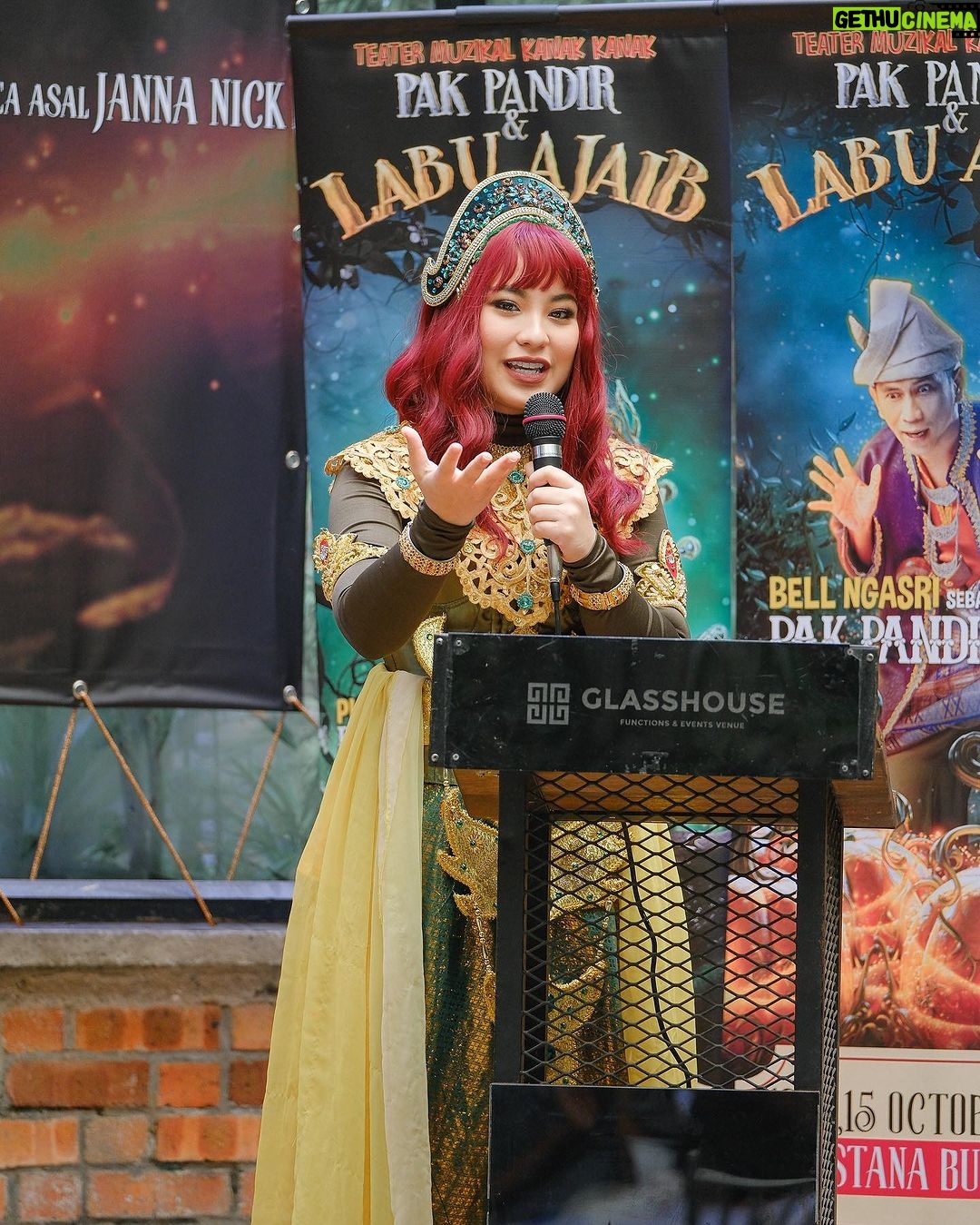 Janna Nick Instagram - Moga Allah Kabulkan doa kami semua. Agar urusan latihan & pementasan @teaterpakpandirdanlabuajaib di permudahkan. Agar menjadi teater yang bermanfaat kepada semua ❤️ 13,14,15 Oktober 2023 Di Istana Budaya