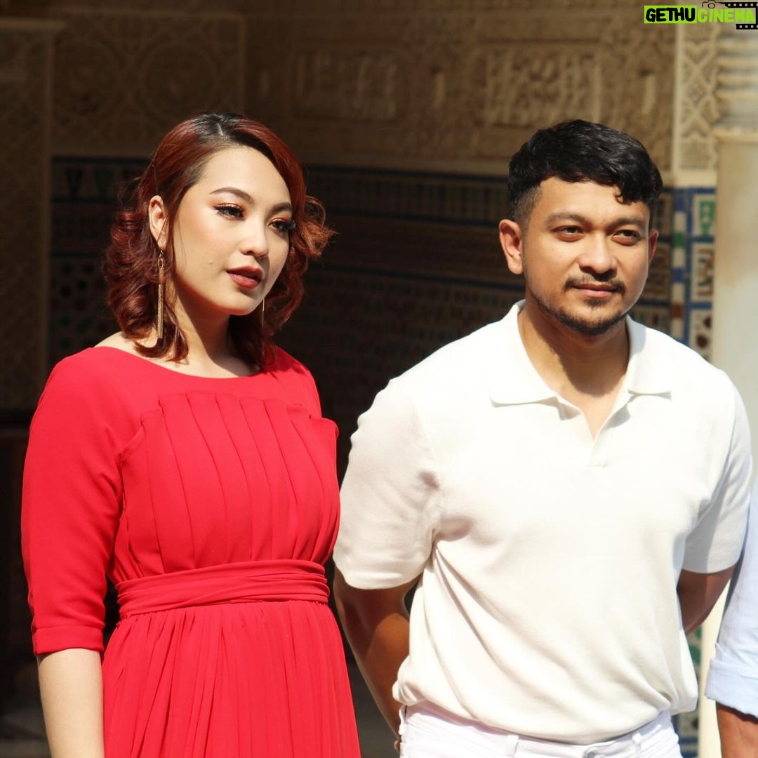 Janna Nick Instagram - بِسْمِ اللَّهِ الرَّحْمَنِ الرَّحِيم Semoga drama & watak watak dalam drama #suratdarituhan yang akan ditayangkan mulai malam ini akan dapat memberikan nilai yang baik & pengajaran pada yang menonton. MISHA #suratdarituhan