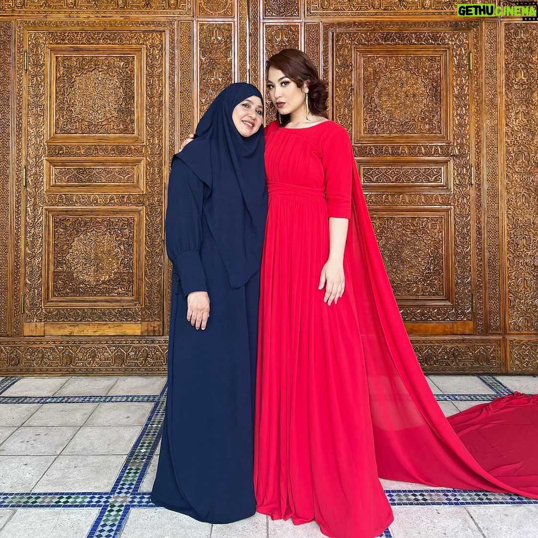 Janna Nick Instagram - بِسْمِ اللَّهِ الرَّحْمَنِ الرَّحِيم Semoga drama & watak watak dalam drama #suratdarituhan yang akan ditayangkan mulai malam ini akan dapat memberikan nilai yang baik & pengajaran pada yang menonton. MISHA #suratdarituhan