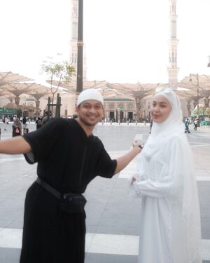 Janna Nick Instagram - Janna doakan semoga korang semua dapat rezeki datang sini. 

Juga doakan agar @teaterpakpandirdanlabuajaib 
Mendapat sambutan ramai & ticket habis dijual 🙏