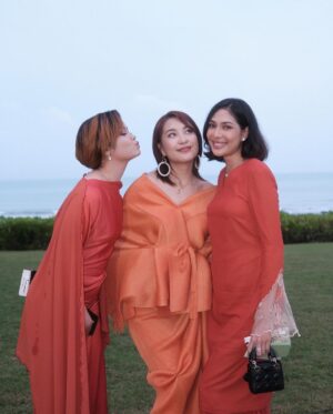 Janna Nick Instagram - We’re here for @intannajuwa ‘s big day! 🕊️ 
Congrats to you & your husband.
Semoga kekal sampai syurga & bahagia sentiasa !

Love you ❤️
