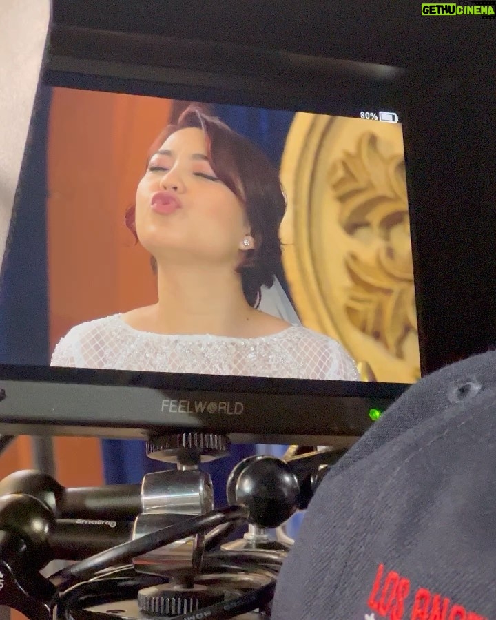 Janna Nick Instagram - Alhamdulillah masih boleh bekerja dengan team & cast yang hebat.. #suratdarituhan Terima kasih atas doa semua. So nak update keadaan kesihatan sekarang.. I just kena jaga makan macam perut baby la.. kena makan soft food. Korang jaga usus k.. sakit usus ni lain macam sakit dia 🥹 Nak berjalan laju laju pun cannot. Sekarang makan makin lambat..kena kunyah banyak banyak..so korang ikut la sunah Nabi.. kunyah 44 kali. Stylist kite @ajuahmad_ Wedding dress : @solacouture_official 👗