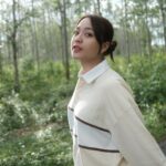 Janna Nick Instagram - Ajak anak mat saleh masuk kebun getah. Amaran! Jangan swipe sampai habis! 30/6 birthday tokwan saya. So doa kan tokwan saya sihat & panjang umur ❤️ ( I dah sampai KL harini dah start shooting semula )