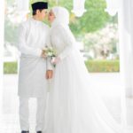 Janna Nick Instagram - Alhamdulillah, You’re my dunya & akhirah. #dinijanna Wedding planner: @ngage_ Nikah Dress : @wanpaofficial @miedy.daniel Makeup : @babarabeer_makeup Hijab stylist: @yumimarina Official Photographer: @amirnaufalphotography Official Videographer : @cstproduction