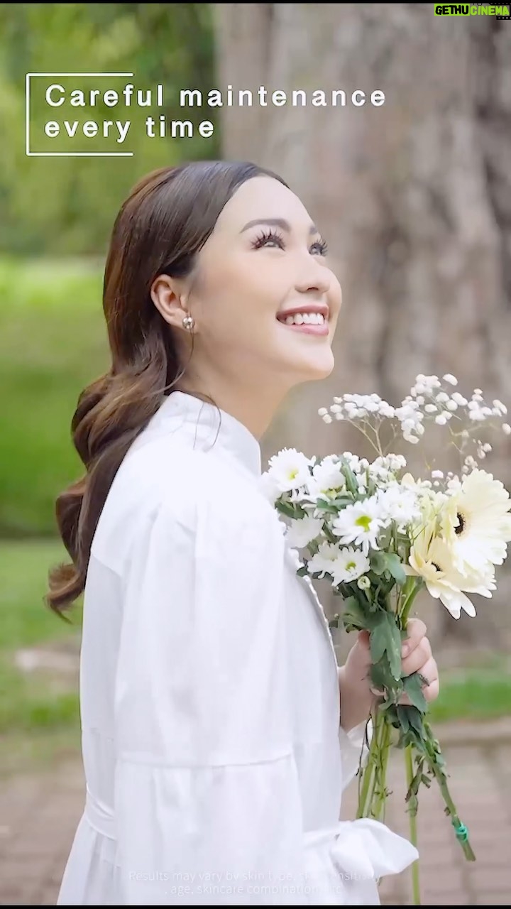 Janna Nick Instagram - Become the finest version of yourself 🥰 Janna pakai WIS hyaluronic acid mask setiap hari bila kulit rasa kering dan berminyak. Bila kita beri yang terbaik untuk diri kita, barulah kita boleh jadi yang terbaik 💙 #wismask #wisbackingshepower #witreatment #hyaluronicacidmask