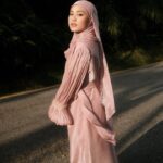 Janna Nick Instagram - Sempat luangkan masa bersama kawan kawan. Berbuka bersama di majlis pelancaran product baru @mawarashid Jubah @do_buy_abaya 💐