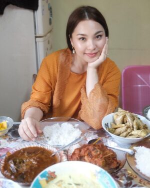 Janna Nick Instagram - Selamat hari raya aidiladha 🐄 

Nama kucing tu INAYAH 🤣