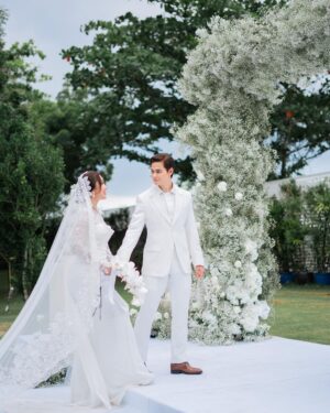 Janna Nick Instagram - You’re my dream come true 🕊️ 

“Jangan tukar jadi mimpi buruk pulak.
Belasah kang!” - @dini.janna 

Wedding planner : @ngage_ 
Wedding decor : @the_calla 
Makeup : @babarabeer_makeup 
Stylist & hairstylist : @miedy.daniel 
Designer : @wanpaofficial 
Official photographer: @amirnaufalphotography 
Official videographer: @cstproduction 

Special thanks to @diptyque @kensapothecary . No elegance is possible without the candle.

#walimatulurusjannadini