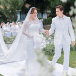 Janna Nick Instagram - You’re my dream come true 🕊️ “Jangan tukar jadi mimpi buruk pulak. Belasah kang!” - @dini.janna Wedding planner : @ngage_ Wedding decor : @the_calla Makeup : @babarabeer_makeup Stylist & hairstylist : @miedy.daniel Designer : @wanpaofficial Official photographer: @amirnaufalphotography Official videographer: @cstproduction Special thanks to @diptyque @kensapothecary . No elegance is possible without the candle. #walimatulurusjannadini
