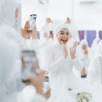 Janna Nick Instagram - Macam tengok bola eh pengantin perempuan ni. “Dengan sekali lafaz Nurul Jannah sah bergelar isteri kepada Muhamad Dini. “ #dinijanna Wedding planner: @ngage_ Nikah Dress : @wanpaofficial @miedy.daniel Makeup : @babarabeer_makeup Hijab stylist: @yumimarina Official Photographer: @project2pi Official Videographer : @cstproduction