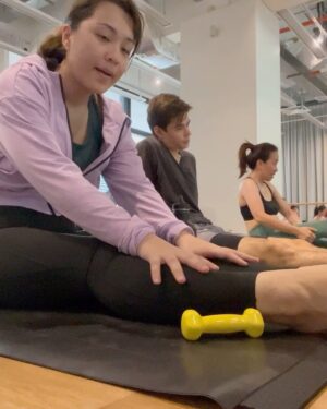 Janna Nick Instagram - Kadang kadang i terfikir,
Kenapa la kena seksa diri sampai macam ni. Exercise sampai rasa macam nak pitam eh 🤣
Jawapan dia sebab I want to eat good food . Bestnya la jadi orang yang makan, melantak 2-3 pinggan pun tak gemuk gemuk. 
Tapi takpe la exercise pun actually good for your mental health.
Cuma nak start balik lepas bulan puasa ni rasa macam…aduhhhh beratnyaaaa 🤣