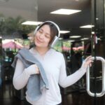 Janna Nick Instagram - Selepas sebulan tak betul betul exercise. Now I’m back at it. Jom hapuskan segala lemang,ketupat & rendang. Start slow je dulu k !