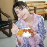 Janna Nick Instagram - Paling favorite ayam masak merah Tok Minah. Apa makanan favorite yang Nenek korang masakkan?