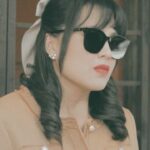 Janna Nick Instagram - “ Ye ke anak I ?” Ayat ni pendek je, Tapi menyakitkan hati. Ingatkan nak share good news.. Tapi lain pulak jadi. Suami macam tu la.. Cepat sangat percaya cakap orang. Bukan cuba nak faham perasaan & hati seorang isteri. Zakuan pun sama babih #bukanputerilindunganbulan