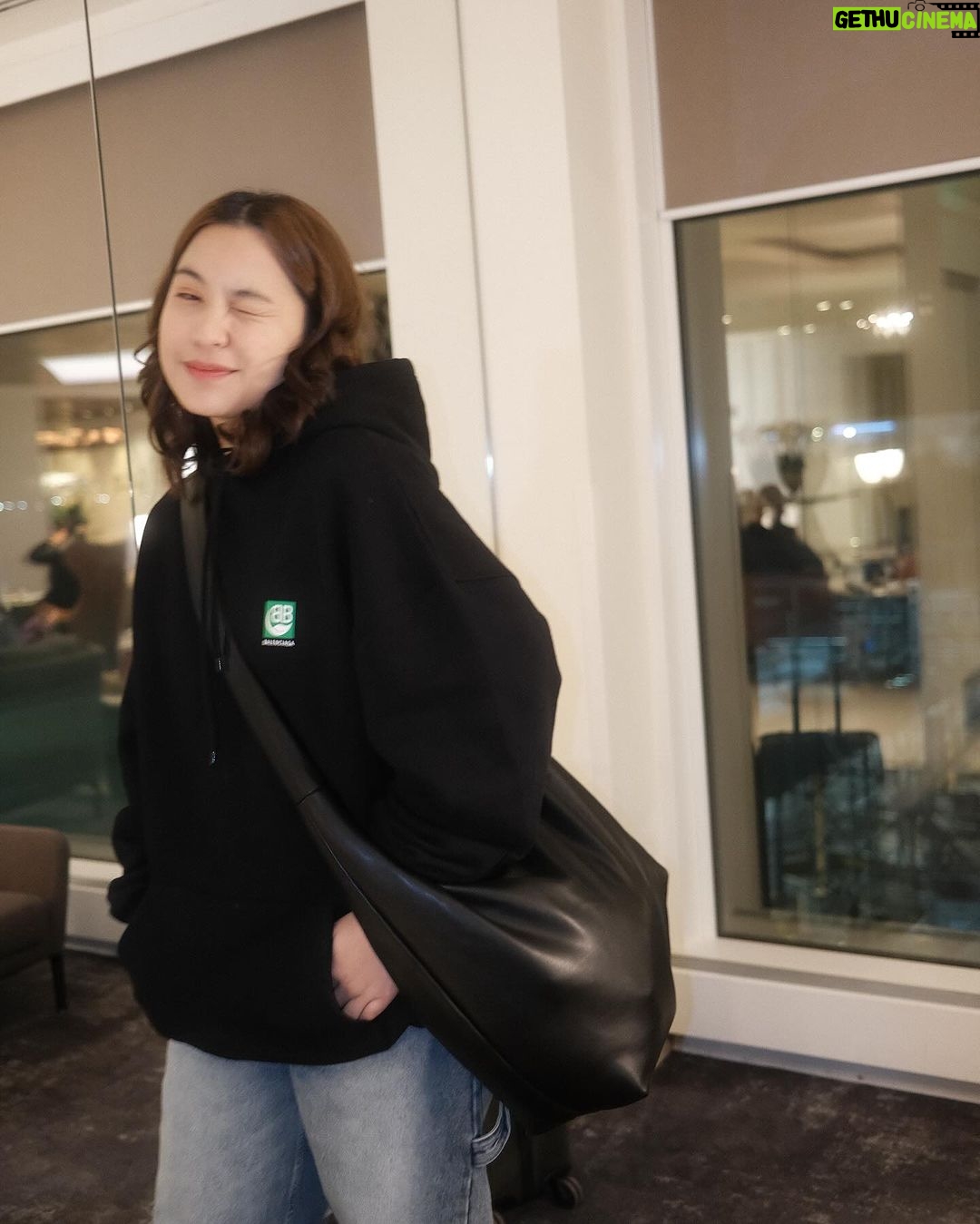 Janna Nick Instagram - After a month of travelling We’re back in KL! Tak sabar nak jumpa & perform untuk peminat di Singapore! Jumpa di @megaxpress 12th January 2024 Jam 9 malam! Heathrow International Airport,london