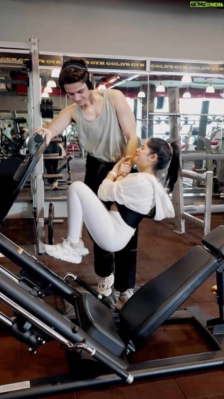 Jannat Zubair Rahmani Instagram - Locha e ulfat 🥹 📍 @goldsgymkandivaliwest