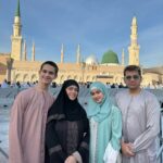 Jannat Zubair Rahmani Instagram - Aao Madine chalein 💫 Jazakallah Khair 🤲 @cosmictours