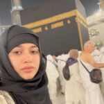 Jannat Zubair Rahmani Instagram - In the end it’s just you and Allah 💫 May Allah accept all our Duas and Umrahs @cosmictours 🤲
