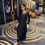Jannat Zubair Rahmani Instagram - 😏😏😏 Wearing @houseofchikankari.in