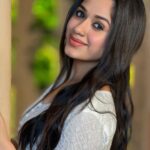 Jannat Zubair Rahmani Instagram – Ve kamleya mere nadaan dil 🌹