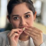Jannat Zubair Rahmani Instagram – Instagram VS reality 🤫 Pune, Maharashtra